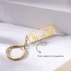 سلسلة مفاتيح ذهبية عمودية بحروف ذهبية