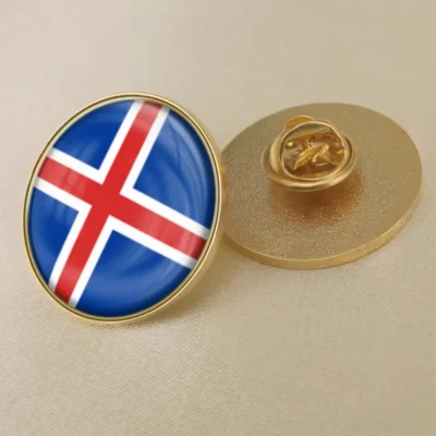 Gold pin featuring the flag of Iraq, ideal for wholesale distribution of Iraqi flag pins.