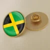 Alfiler de solapa de la bandera de Jamaica con colores vibrantes, perfecto para la distribución al por mayor y exhibiciones patrióticas.
