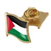 Alfiler de bandera de Palestina al por mayor sobre fondo neutro, con colores vivos y detalles de diseño.