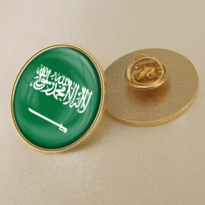 Saudi flag lapel pin showcasing the national colors, ideal for wholesale distribution in Saudi Arabia.