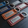 Кожаная ключница, разработанная для персонализации, идеально подходит для хранения ключей и стильного хранения.
