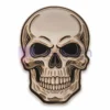 Spilla personalizzata con teschio d'oro e occhi neri, che rappresenta un accessorio unico ed elegante per qualsiasi abbigliamento.