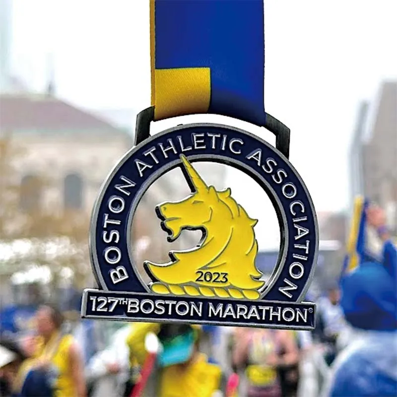 medalla del maratón de boston