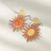 Pendientes de esmalte personalizados con forma de sol, de vibrantes colores naranja y amarillo, perfectos para añadir un toque soleado a cualquier atuendo.