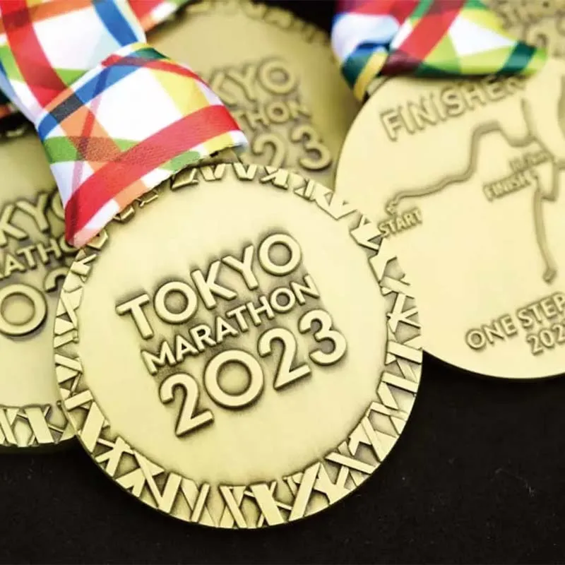 medalla del maratón de tokio