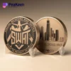 Moneta personalizzata SWAT con elementi di design unici e dettagli intricati, che simboleggiano il lavoro di squadra e l'eccellenza.