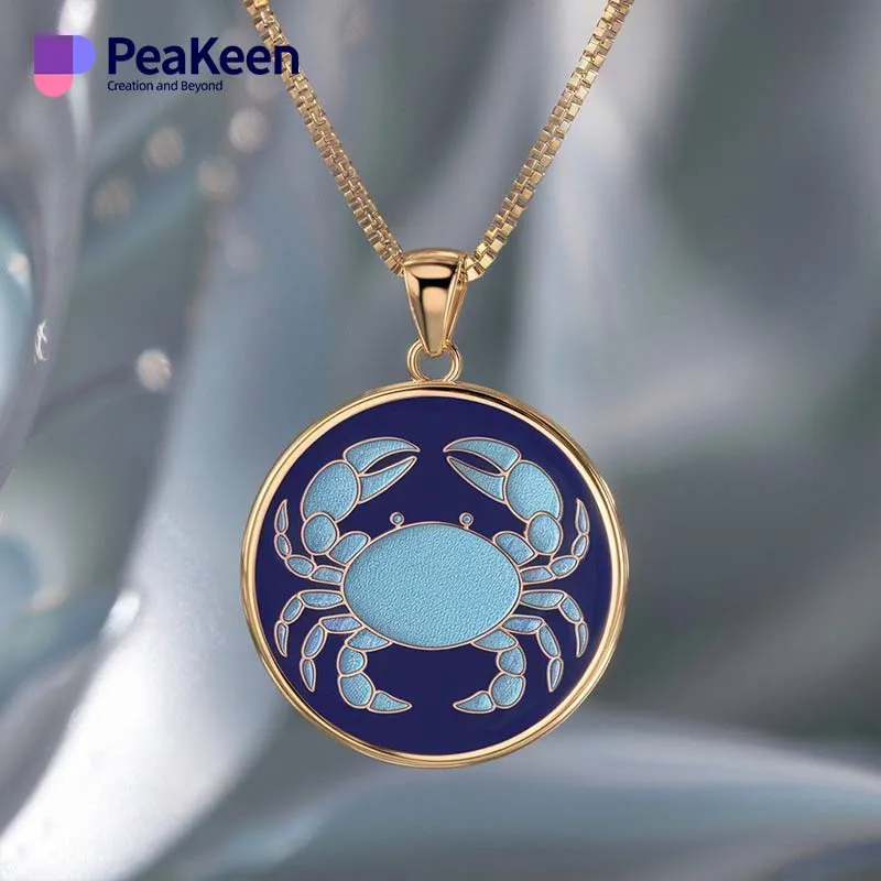 Pendentif en forme de crabe bleu sur une chaîne en or, avec un émail doux, parfait pour un collier élégant sur le thème du cancer.