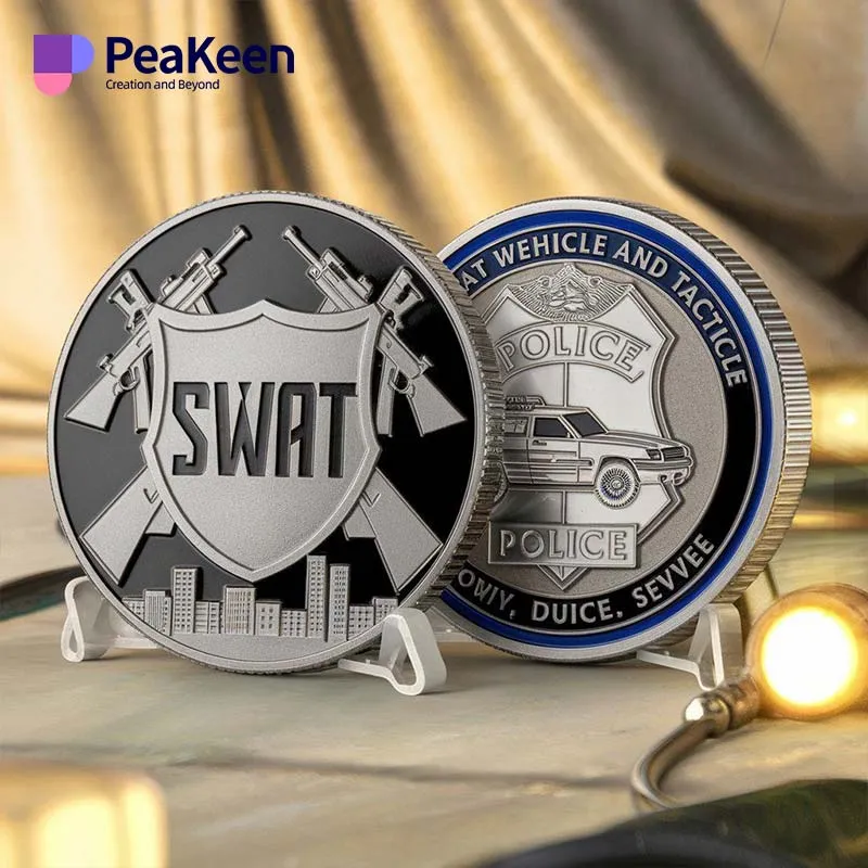 Pièce de monnaie pour badge de police SWAT au design complexe, symbolisant l'honneur et le travail d'équipe dans le cadre des défis liés à l'application de la loi.