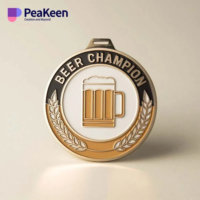 Médaille d'or de champion de la bière portant la mention "Champion de la bière" bien en évidence sur sa surface.