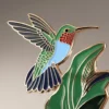 Pin esmaltado de un colibrí sobre un exuberante fondo verde y azul, que resalta sus delicados rasgos y colores