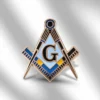 Un pin masónico azul y dorado con intrincados diseños, símbolo de fraternidad y hermandad.