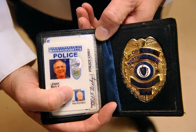 massachusetts police badge wallet