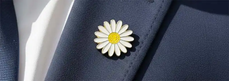 daisy flower pin on a suit